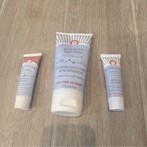 NEW First Aid Beauty Ultra Repair Body Scrub and Cream Set